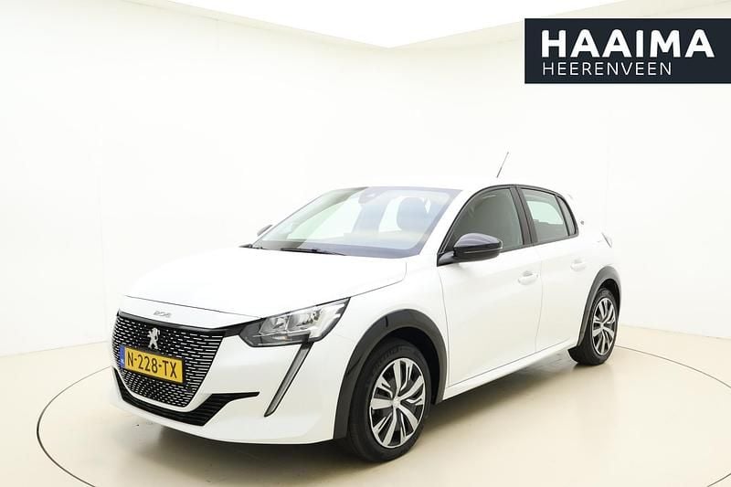 Wit Occasion 2021 Peugeot e-208 Active Hatchback | € 15.950 (Eerlijke prijs) - Afbeelding 1/4
