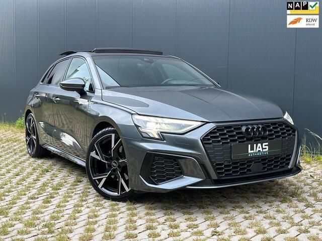 Grijs Gebruikt 2020 Audi A3 Sportback S-Line Hatchback | € 27.950 (Iets duurder) - Afbeelding 1/4