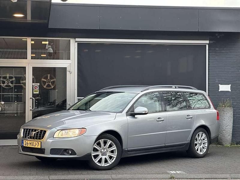 Grijs Gebruikt 2009 Volvo V70 Kinetic Stationwagen | € 3.995 (Super prijs) - Afbeelding 1/4