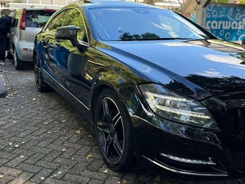 Zwart Gebruikt 2010 Mercedes CLS350 Sedan | € 19.200 - Afbeelding 1/4