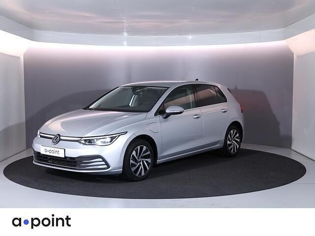 Zilver, metallic lak Gebruikt 2022 VW Golf VIII Style Hatchback | € 26.449 (Eerlijke prijs) - Afbeelding 1/3