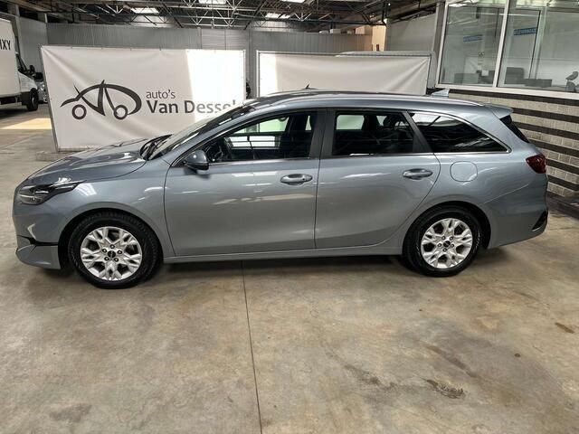 Grijs Gebruikt 2023 Kia Ceed Sportswagon Stationwagen | € 16.990 (Super prijs) - Afbeelding 1/4