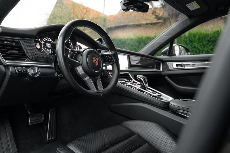 Occasion Porsche Panamera Sport Turismo 550 PK (404 kW) 2018 Zwart Stationwagen