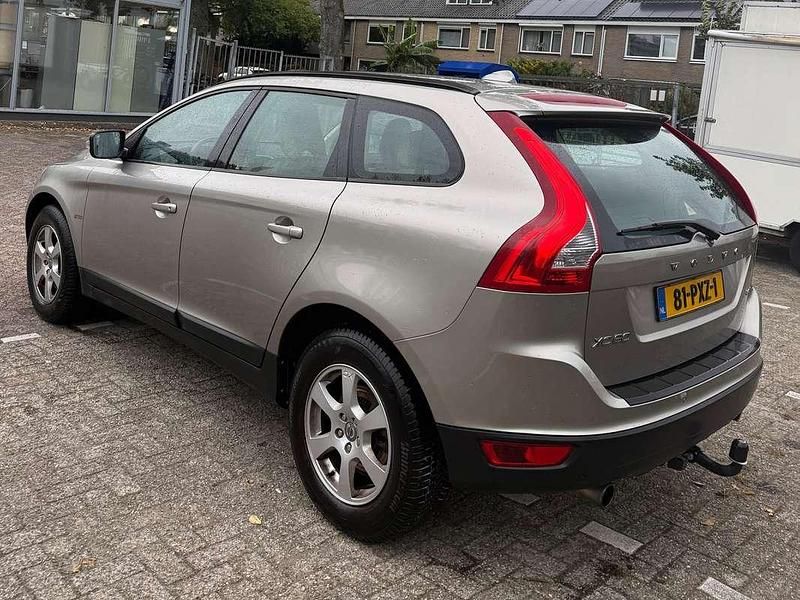 Beige Gebruikt 2011 Volvo XC60 SUV | € 13.500 (Iets duurder) - Afbeelding 1/4