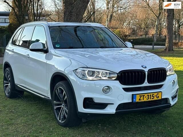 Wit Occasion 2014 BMW X5 Executive SUV | € 23.950 (Eerlijke prijs) - Afbeelding 1/4