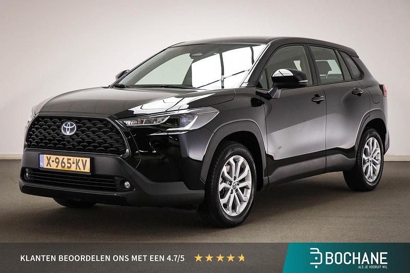 Zwart Occasion 2023 Toyota Corolla Cross Business Edition SUV | € 29.695 (Goede deal) - Afbeelding 1/4