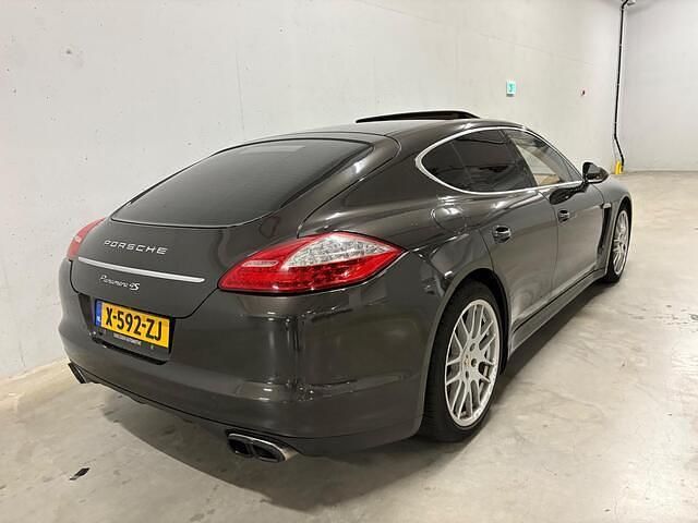 Occasion Porsche Panamera Chrono 400 PK (294 kW) 2009 Grijs Hatchback