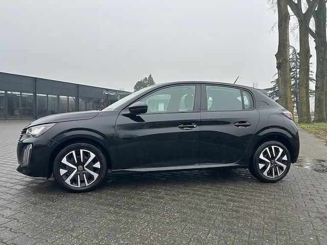 Occasion Peugeot 208 Active 100 PK (73 kW) 2024 Zwart Hatchback