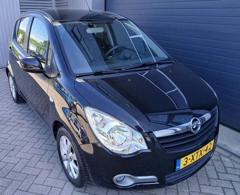 Zwart Gebruikt 2014 Opel Agila Stationwagen | € 5.950 (Eerlijke prijs) - Afbeelding 1/4
