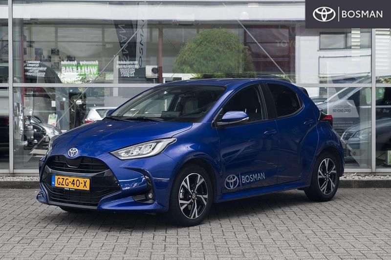 Blauw Gebruikt 2025 Toyota Yaris Hybrid Edition Hatchback | € 25.549 (Goede deal) - Afbeelding 1/4