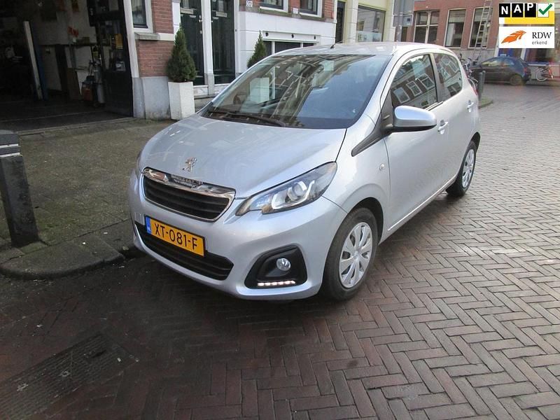 Grijs (metallic) Occasion 2019 Peugeot 108 Active Hatchback | € 6.950 (Goede deal) - Afbeelding 1/4