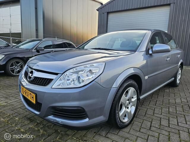 Grijs Gebruikt 2005 Opel Vectra Comfort Sedan | € 2.499 (Eerlijke prijs) - Afbeelding 1/4
