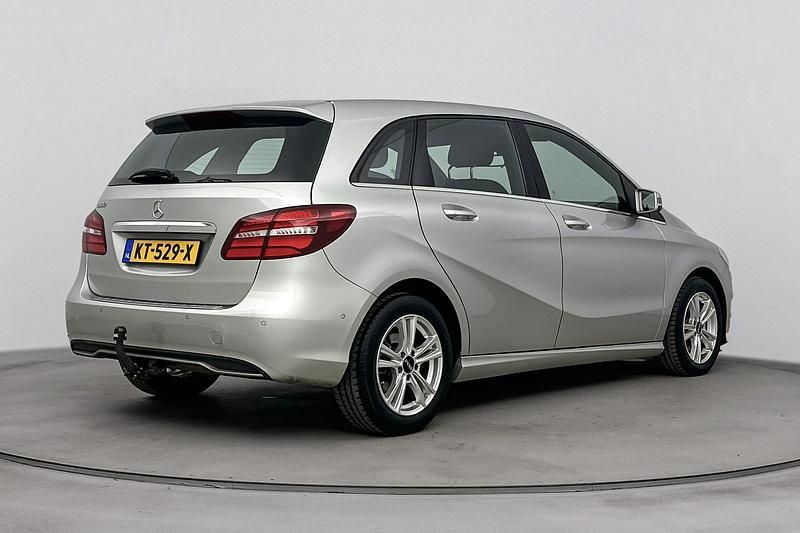 Occasion Mercedes B180 Style 122 PK (89 kW) 2016 Zilver MPV
