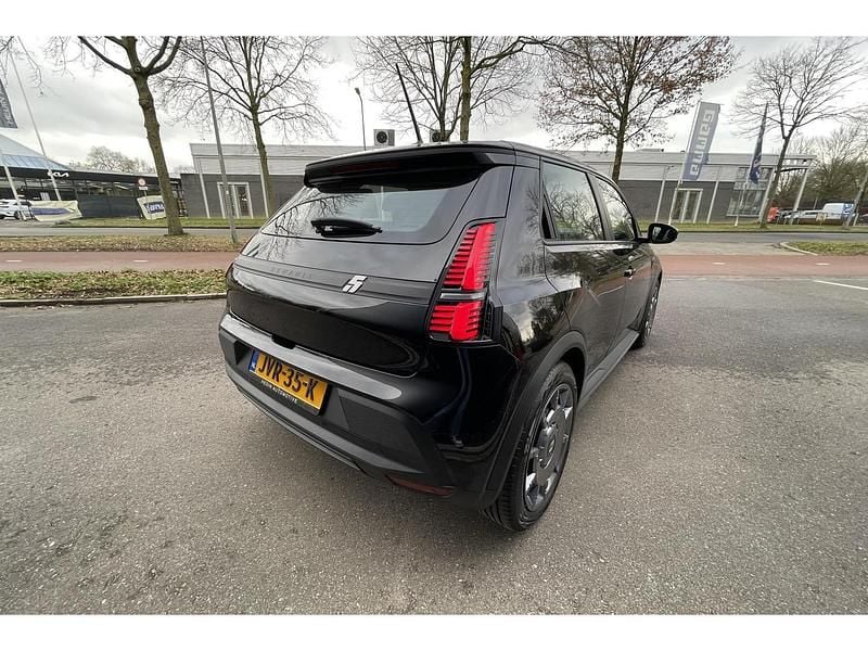 Nieuw Renault R5 Evolution 89 kW (122 PK) 2026 Zwart Hatchback