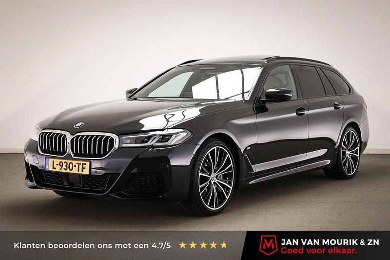 Zwart Occasion 2021 BMW 540 Executive Stationwagen | € 49.095 (Eerlijke prijs) - Afbeelding 1/4