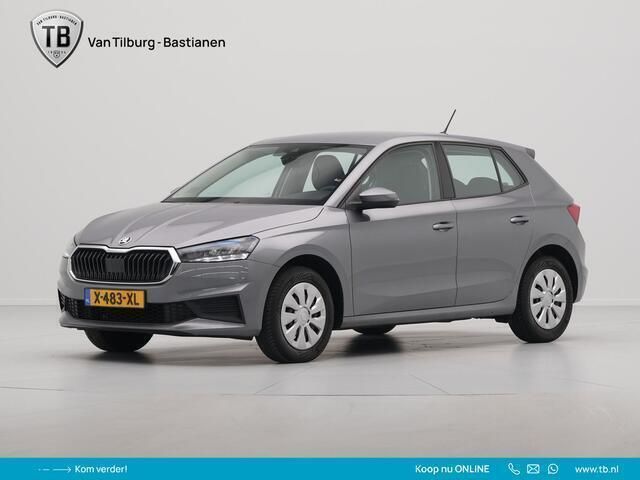 Grijs Gebruikt 2024 Skoda Fabia Ambition Hatchback | € 15.940 (Goede deal) - Afbeelding 1/4
