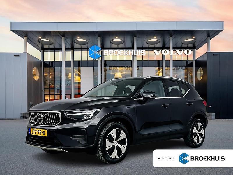 Zwart Occasion 2022 Volvo XC40 Core SUV | € 33.900 (Eerlijke prijs) - Afbeelding 1/4