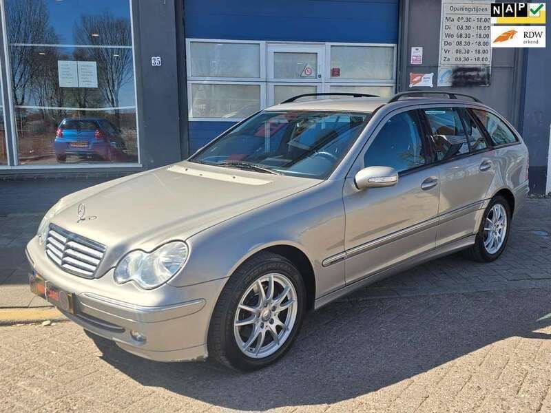 Grijs Gebruikt 2003 Mercedes C200 Elegance Stationwagen | € 2.290 (Eerlijke prijs) - Afbeelding 1/4