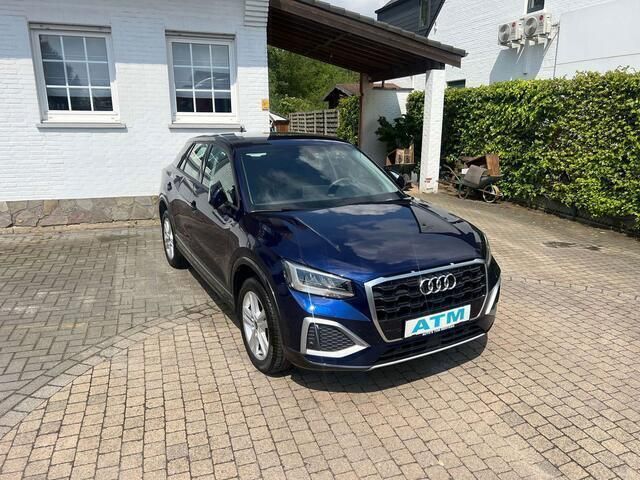 Blauw Gebruikt 2022 Audi Q2 Business SUV | € 27.990 (Eerlijke prijs) - Afbeelding 1/4
