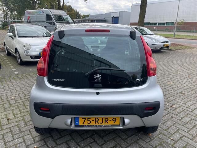 Occasion Peugeot 107 68 PK (50 kW) 2011 Grijs Hatchback