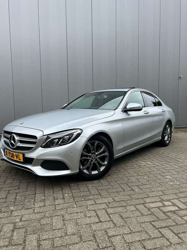 Grijs Gebruikt 2017 Mercedes C180 Business Sedan | € 17.495 (Goede deal) - Afbeelding 1/4