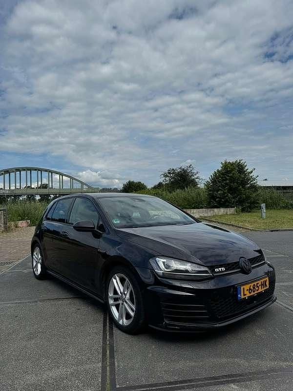 Zwart Gebruikt 2016 VW Golf VII GTD Stationwagen | € 14.950 (Super prijs) - Afbeelding 1/4