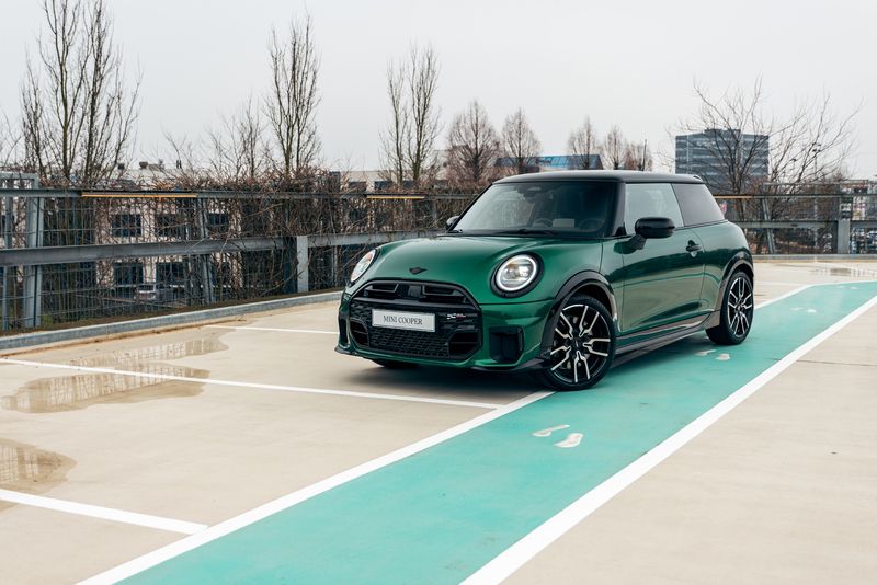 Groen Nieuw 2025 Mini John Cooper Works Hatchback | € 48.950 (Eerlijke prijs) - Afbeelding 1/4