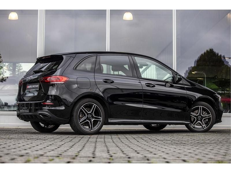 Occasion Mercedes B250 Premium Plus 218 PK (160 kW) 2022 Zwart MPV