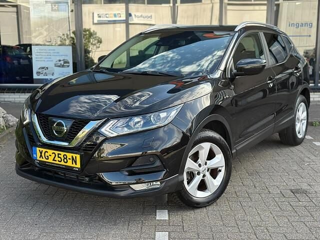 Zwart Gebruikt 2017 Nissan Qashqai N-Connecta SUV | € 16.950 (Eerlijke prijs) - Afbeelding 1/4