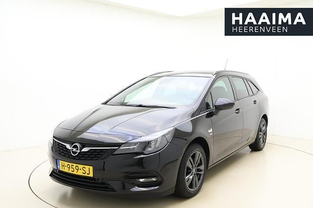 Zwart Gebruikt 2020 Opel Astra Edition Stationwagen | € 15.950 (Iets duurder) - Afbeelding 1/4
