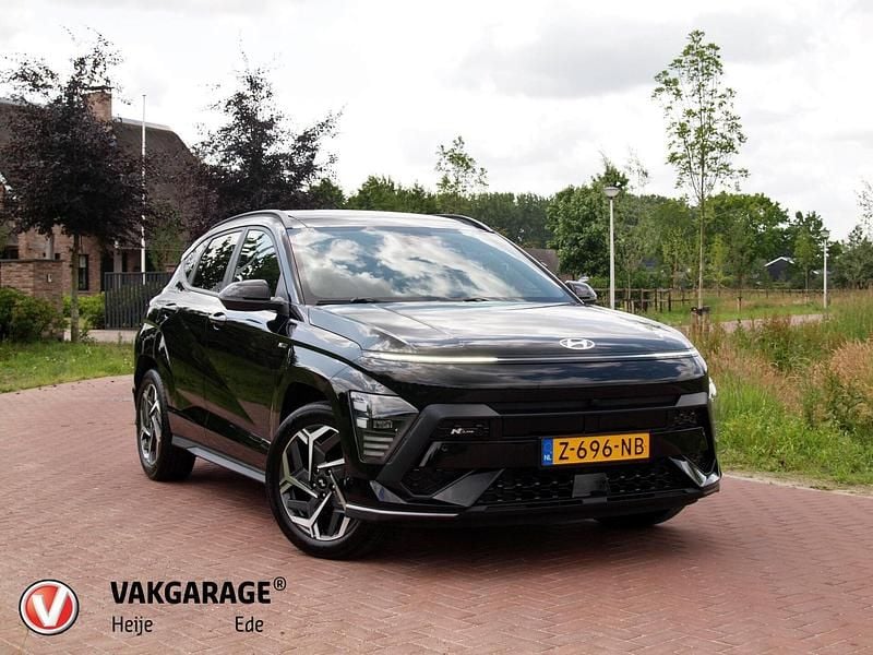 Zwart Gebruikt 2024 Hyundai Kona N Line SUV | € 36.995 - Afbeelding 1/4