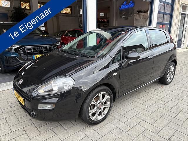 Zwart Gebruikt 2018 Fiat Punto Evo Hatchback | € 4.799 (Eerlijke prijs) - Afbeelding 1/4