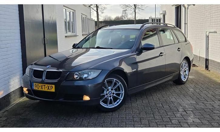 Occasion 2006 BMW 320 Executive Stationwagen | € 3.480 (Eerlijke prijs) - Afbeelding 1/4