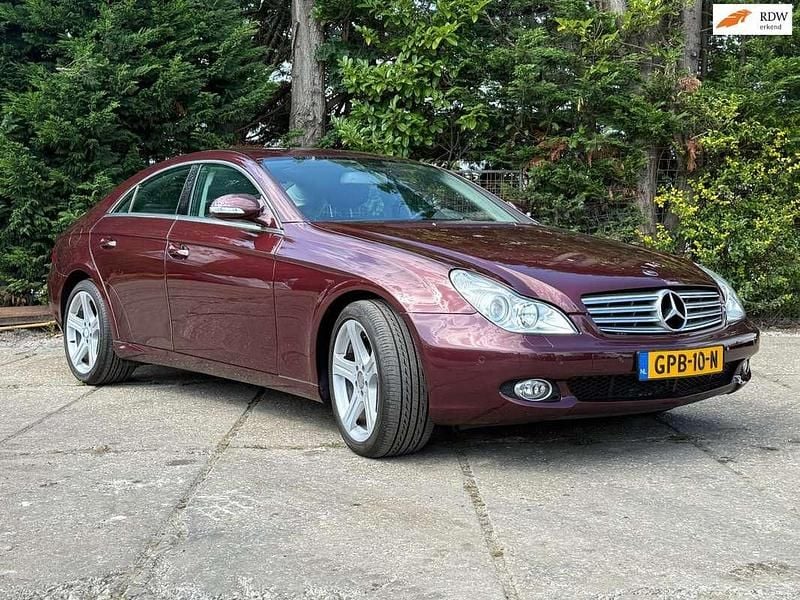 Rood Gebruikt 2007 Mercedes CLS350 Sedan | € 14.988 (Goede deal) - Afbeelding 1/4