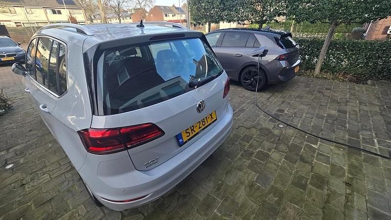 Occasion VW Golf Sportsvan Highline 2018 Zilver (metallic) MPV