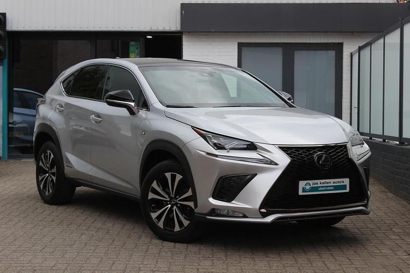 Grijs Gebruikt 2019 Lexus NX300h Sport Line SUV | € 35.960 (Goede deal) - Afbeelding 1/4