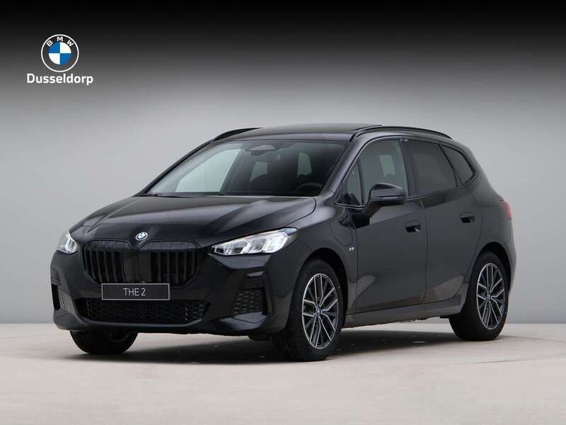 Zwart, metallic lak Nieuw 2025 BMW 225 Active Tourer Shadowline MPV | € 58.365 (Super prijs) - Afbeelding 1/4