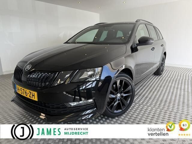 Zwart Gebruikt 2020 Skoda Octavia Sport Stationwagen | € 20.440 (Eerlijke prijs) - Afbeelding 1/4
