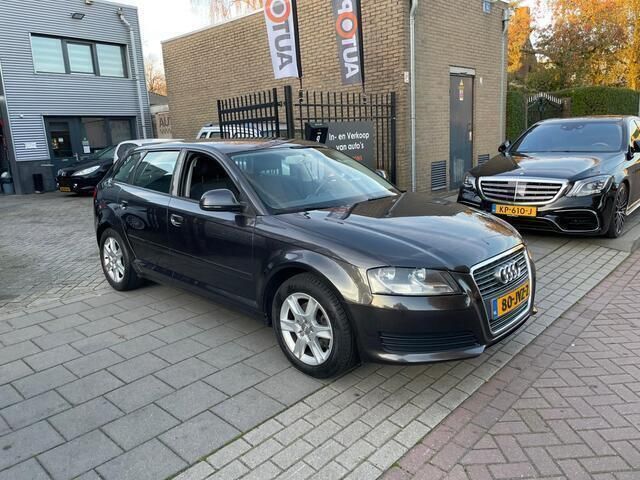 Occasion Audi A3 Sportback Attraction 125 PK (91 kW) 2009 Grijs, metallic lak Hatchback