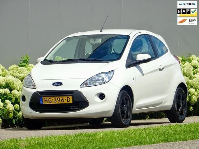 Wit Gebruikt 2015 Ford Ka Sport Hatchback | € 4.440 (Eerlijke prijs) - Afbeelding 1/4
