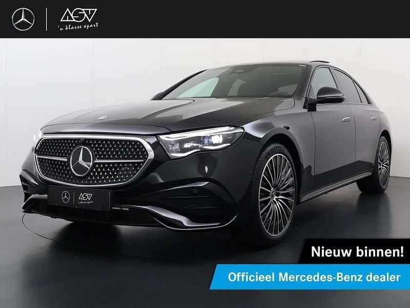 Zwart Nieuw 2025 Mercedes E300 Sport Edition Sedan | € 79.695 (Goede deal) - Afbeelding 1/4