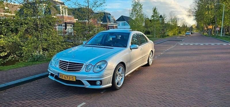 Zilver Occasion 2003 Mercedes E55 AMG AMG Sedan | € 19.999 - Afbeelding 1/4