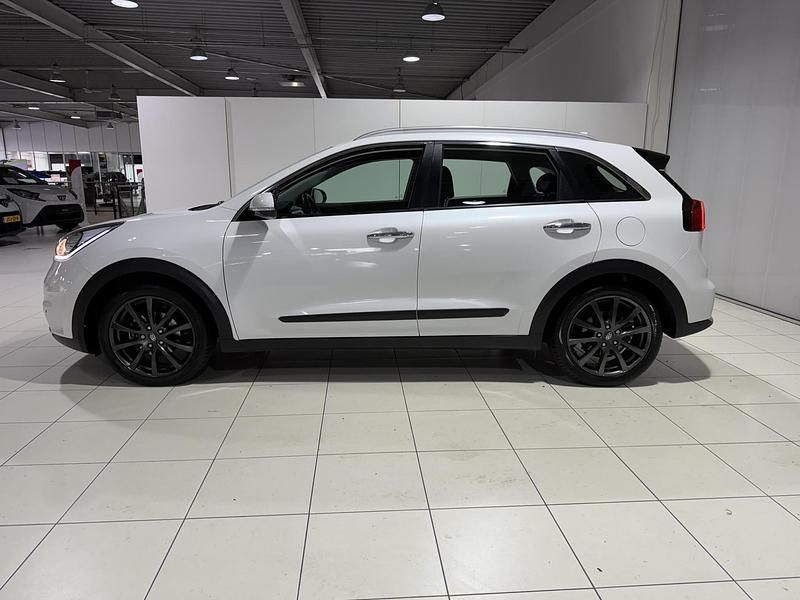 Occasion Kia Niro First Edition 142 PK (104 kW) 2017 (swp) snow white pearl p SUV