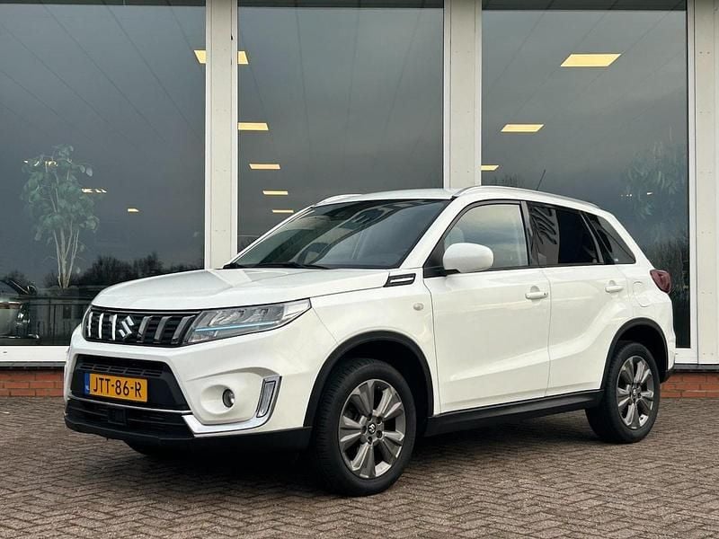 Wit Occasion 2021 Suzuki Vitara SUV | € 22.850 (Goede deal) - Afbeelding 1/4