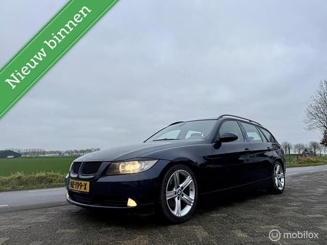Blauw Occasion 2007 BMW 318 Executive Stationwagen | € 2.250 (Goede deal) - Afbeelding 1/4