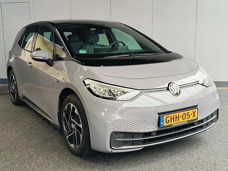 Grijs Occasion 2022 VW ID.3 Pure Hatchback | € 18.950 (Eerlijke prijs) - Afbeelding 1/3