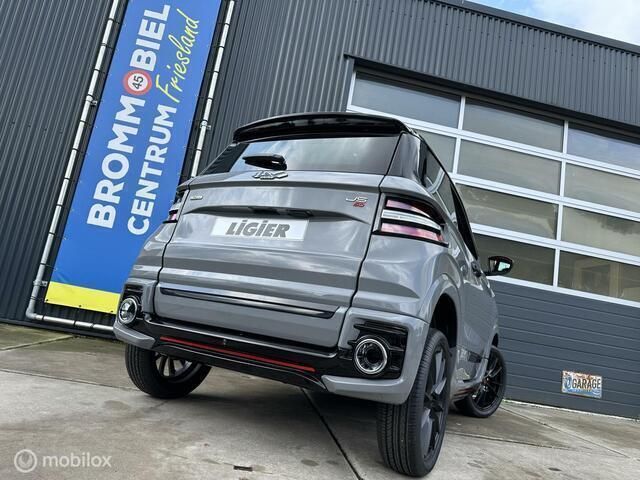 Occasion Ligier JS60 2024 Blauw Hatchback