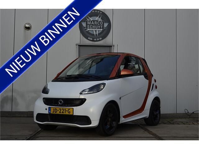 Oranje (metallic) Gebruikt 2016 Smart ForTwo Cabrio Edition Flashlight Cabriolet | € 8.950 - Afbeelding 1/4