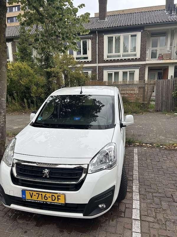 Wit Gebruikt 2017 Peugeot Partner Van | € 6.500 (Goede deal) - Afbeelding 1/4