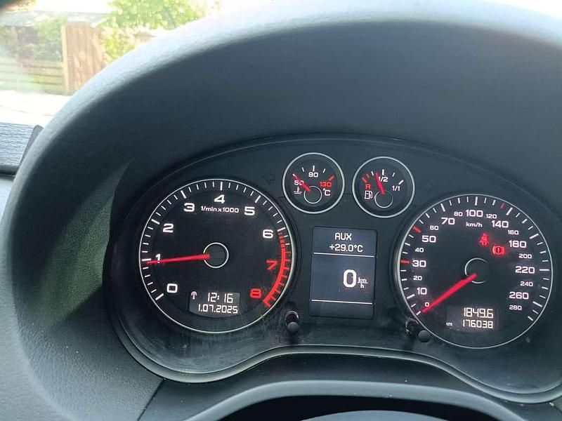 Grijs Gebruikt 2010 Audi A3 Stationwagen | € 6.500 - Afbeelding 1/4